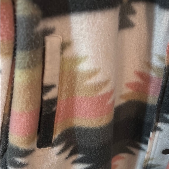 Patterned Fleece Shacket - Picture 5 of 6